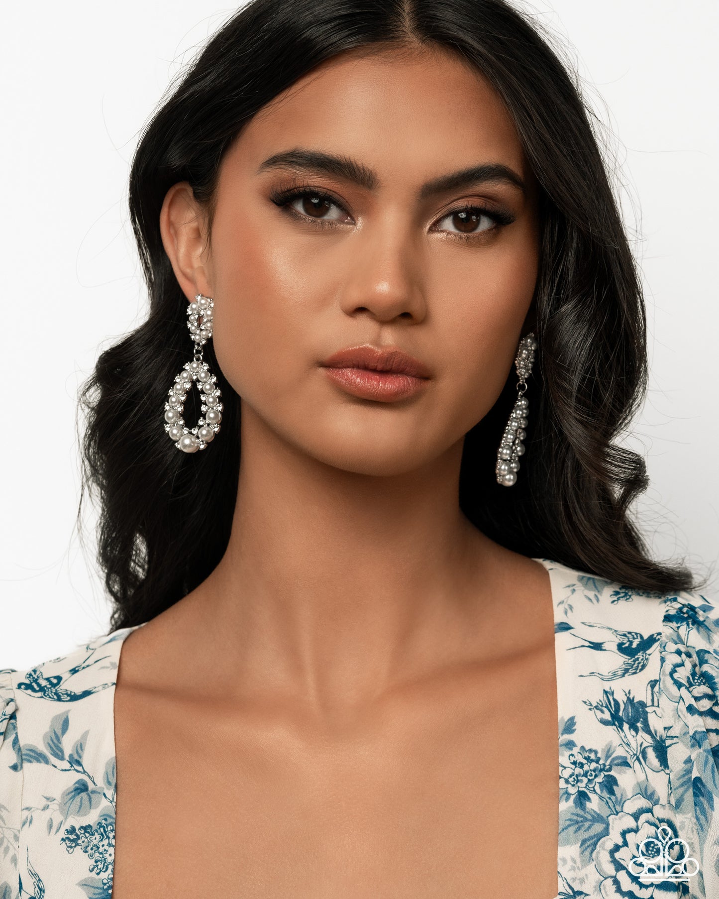 Dapper Debut - White