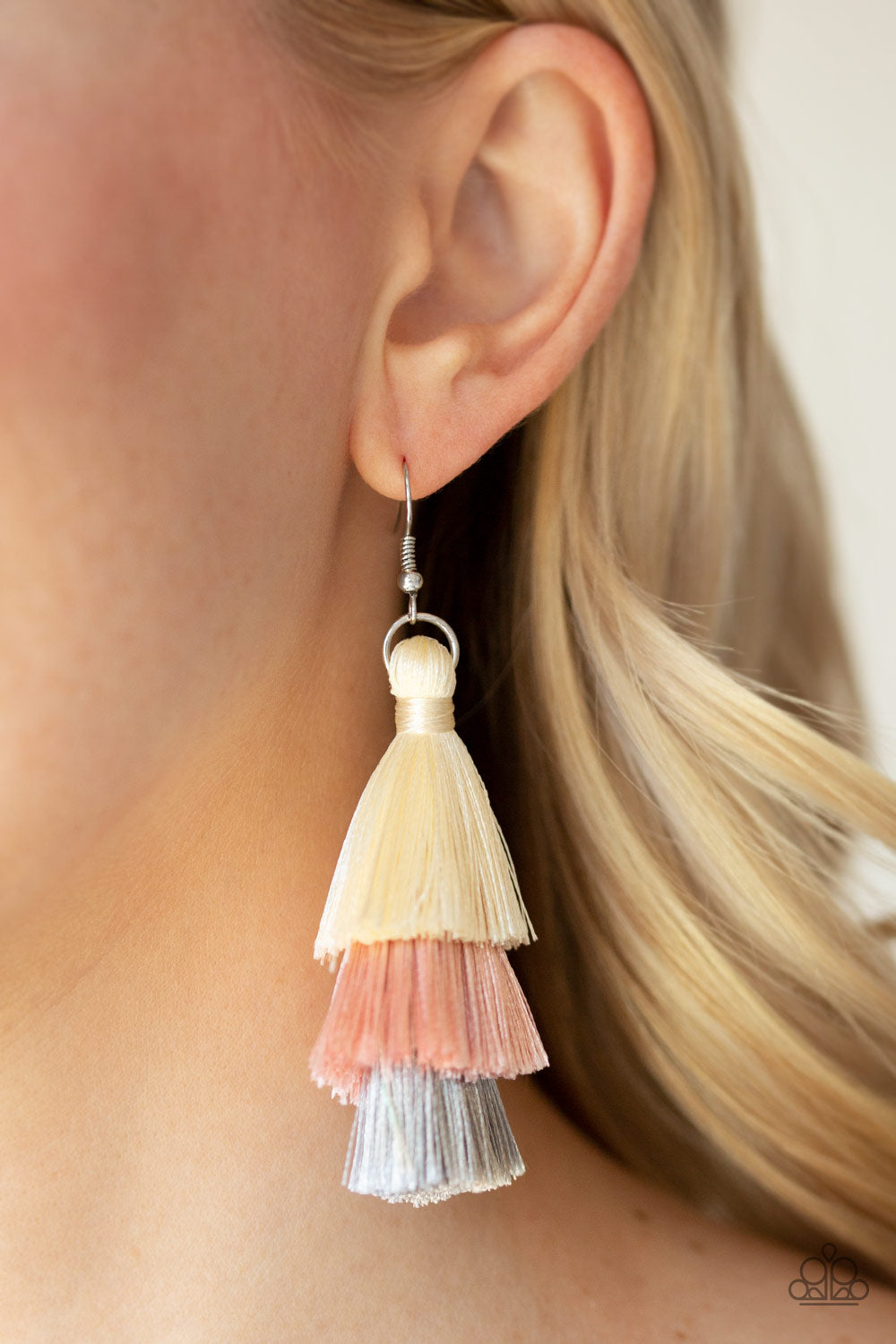Hold On To Your Tassel! - Pink (e57)